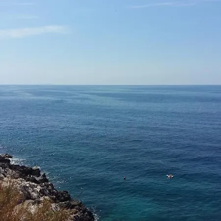 Karlo * Hvar Town